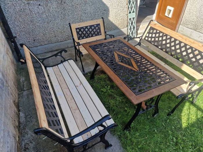 Garden table with 2 bench and 1 chair [ cast iron ]