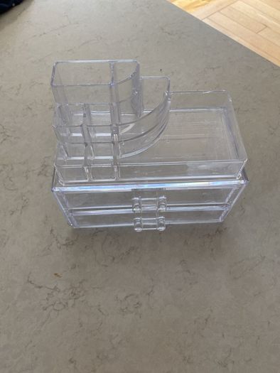 Jewellery box and makeup holder