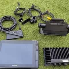 Garmin LiveScope Plus LVS34 and ECHOMAP Ultra 122sv