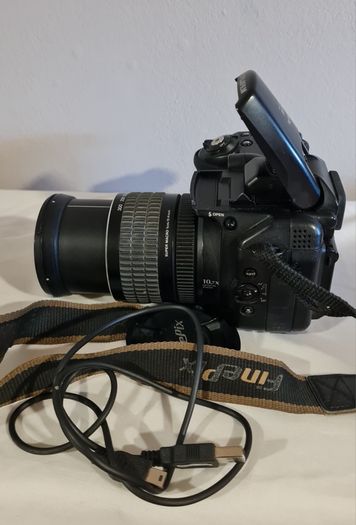 FinePix S9500 Digital camera with camera bag