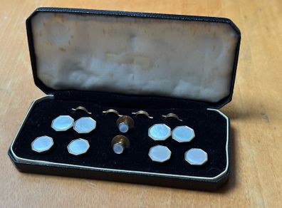 Art Deco 1930s Mother of Pearl 4 Tuxedo Shirt Studs 2 Vest Studs with Matching Double-Sided Cufflinks in Original Box