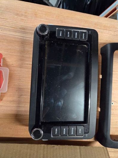 VWpolo satnav / radio