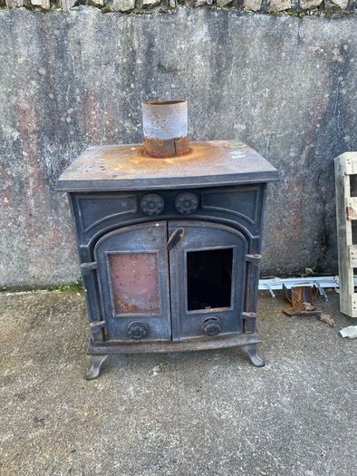 solid stove with back boiler