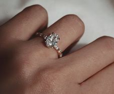Stunning Solitaire Diamond Ring