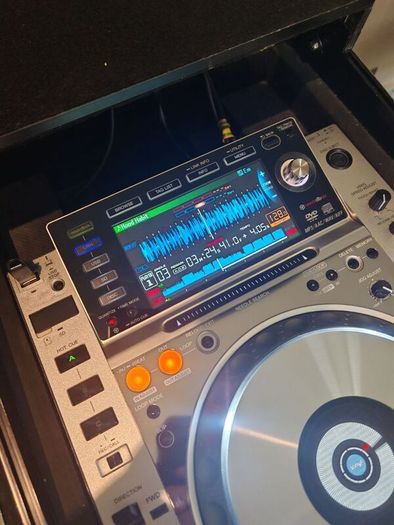 Pioneer CDJ-2000 Nexus Limited + DJM-900 Nexus Limited + Gorilla Flight Case