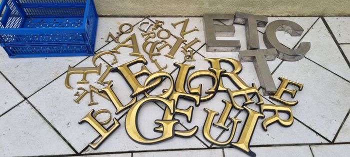 Joblot Lettering
