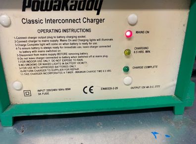 PowaKaddy Metal  Battery Charger working