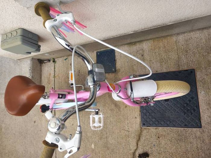 Kids maggic bike size 14 inch wheels