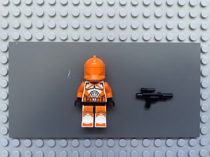 MISPRINT Lego Star Wars sw0299 Clone Bomb Squad Trooper (Phase 1) minifigure- Large Eyes Bomb Squad Helmet Unprinted Error VERY RARE