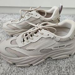 Steve Madden Woman Runners Size6(39)