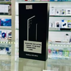 Samsung S25 Ultra (256GB / 12GB Ram )