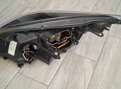 Renault Megane Coupe headlights