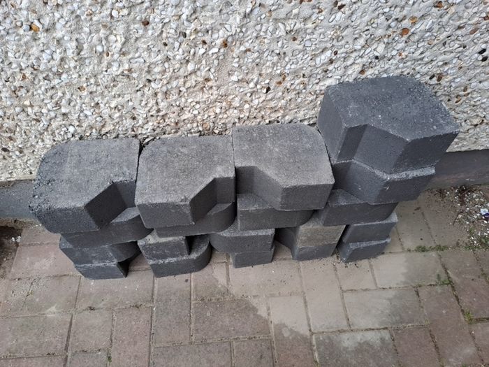 kerbstone