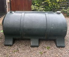 Oil tank