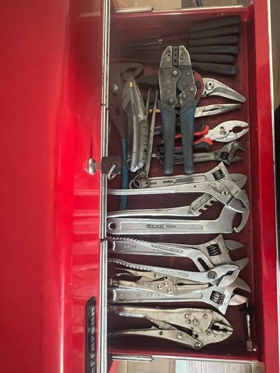 tool chest with tools