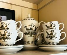 Hendrick's Gin tea set