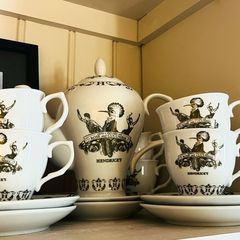 Hendrick's Gin tea set