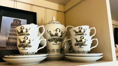 Hendrick's Gin tea set