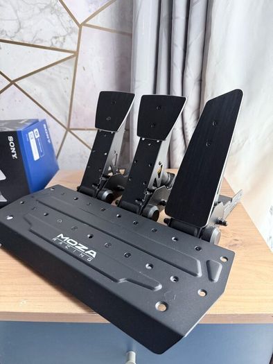 Moza R12 Ready To Go Bundle Read Description