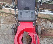 Lawnmower deck