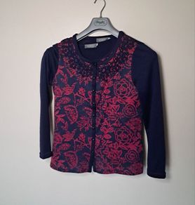 libra  designs 2 piece cardigan and top set size size small ptp 20" navy/floral  in like new condition