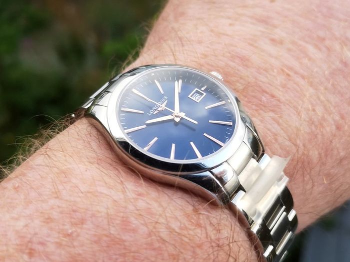 Longines Conquest Classic Unisex/Ladies 34mm Stainless Quartz Watch - As New Current Model