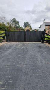 Gates driveways & side /Security doors/ Welding