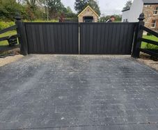 Gates driveways & side /Security doors/ Welding