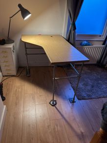 Aluminium Legged Desk