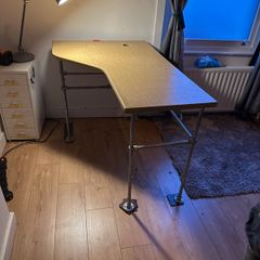 Aluminium Legged Desk