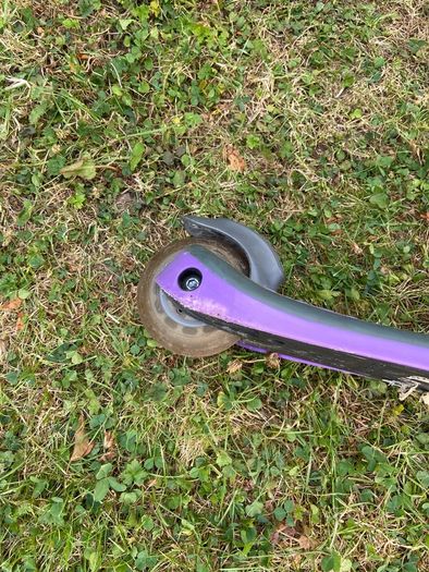 Girls purple 3 wheel scooter