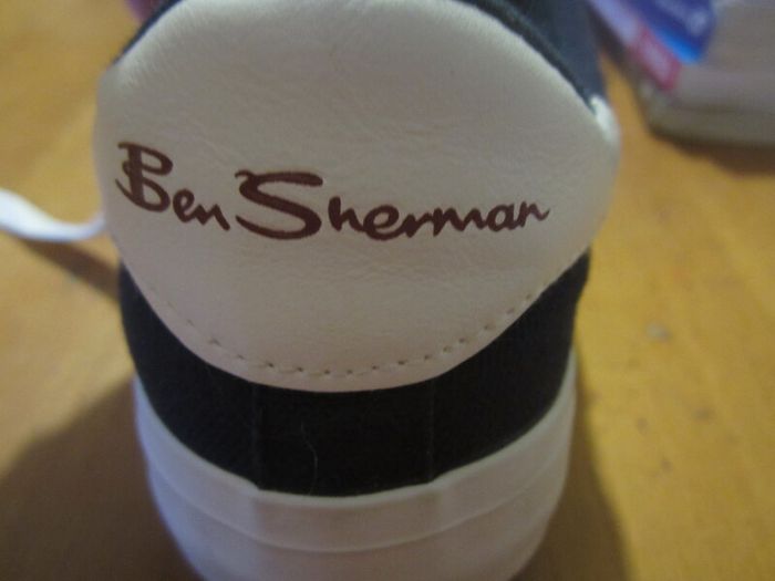 Ben Sherman    size 2