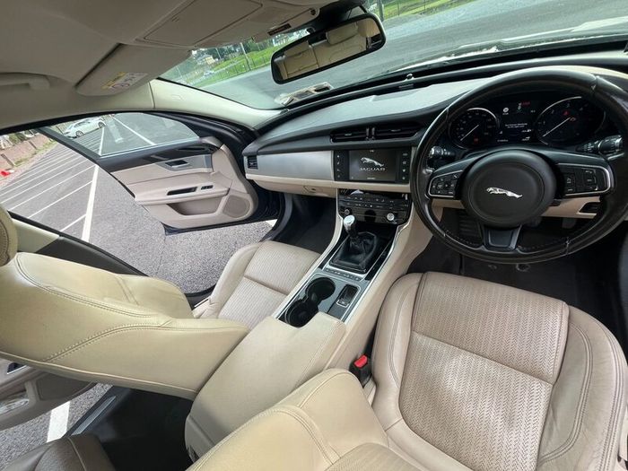 Jaguar XF 2016 Prestige Edition