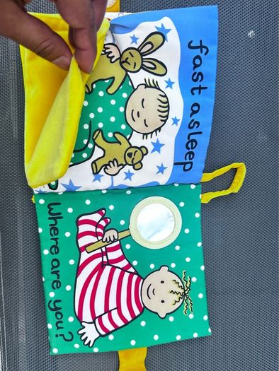 jollybaby soft book Brand New Peekaboo