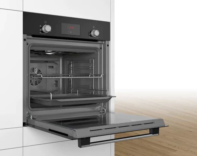 Bosch Serie 2 Built In Black Single Oven like new