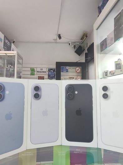 Iphone 17, 256gb, Brand New Sealed, Unlock Sim Free