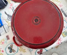 Le Creuset Enameled Cast Iron Round Dutch 28cm Red / Cerise