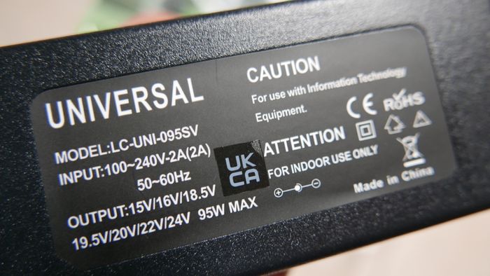 Sumvision Universal Laptop Ac Charger Adapter Power Supply Charger 95w 9 Tips