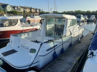 Beneteau Antares 710 Boat