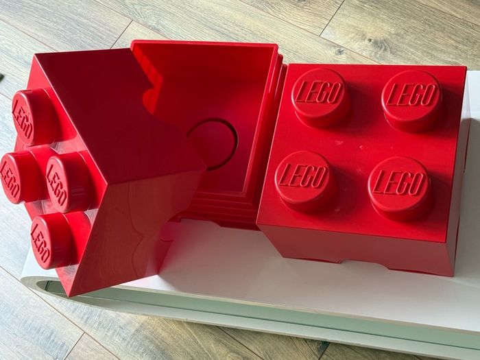 Red LEGO 4-Stud Storage Bricks Stackable Lift-Off Lid (Pair)