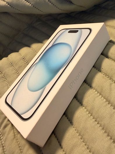 iPhone  15