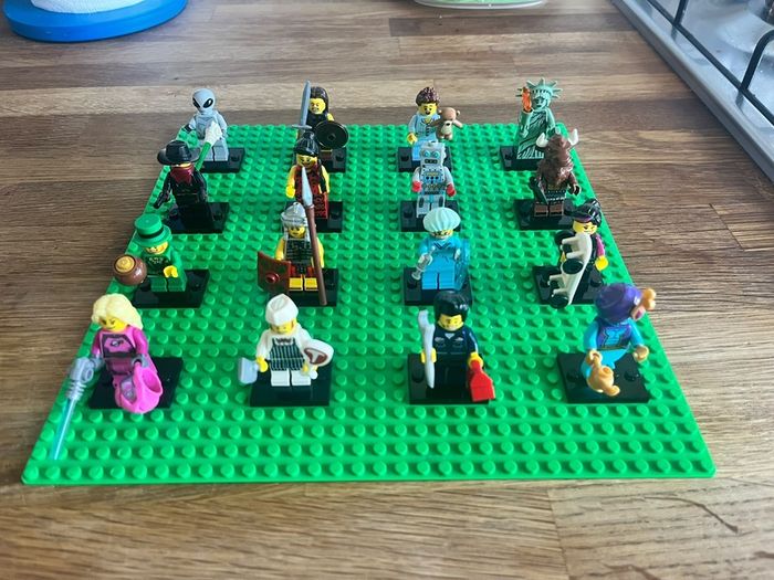 Premium LEGO Collectible Minifigure Master Collection (Series 1-11 + Team GB Olympics)