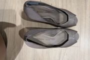 Footwear 37/4