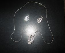 925 silver earrings and pendant set