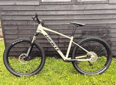 Giant Talon Bicycle