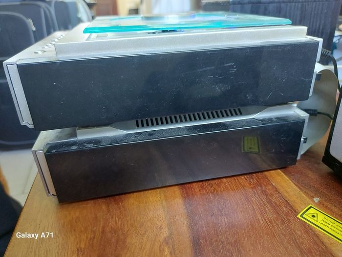HITACHI Tuner-CD Player, Model AX-M66, including 2 Hitachi speakers, Antennae, Dual Auxillary, in very good condition