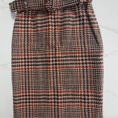 L.K. Bennett wool pencil skirt UK 12