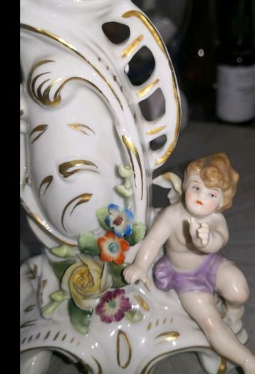 19th century Alt Wien centerpiece