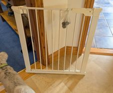 Safety gate (for baby and pet safety)