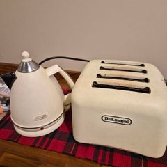kettle and toaster